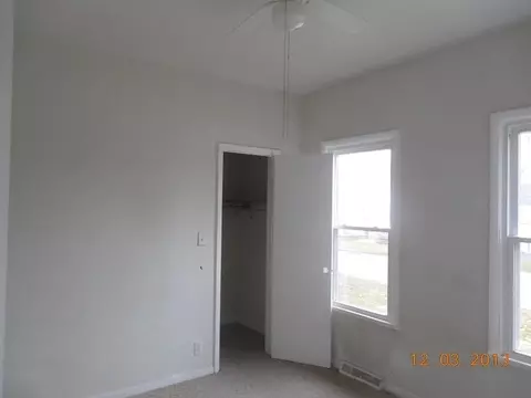 396 S Wall St, Kankakee, IL 60901 photo 7