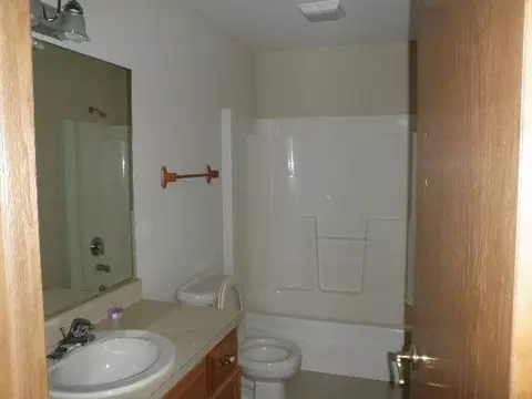 4780 E Grinter Rd, Gardner, IL 60424 photo 8