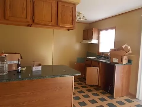 1318 Bluff St, Peru, IL 61354 photo 3