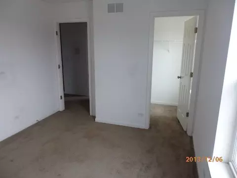 449 Mooresfield St, Elgin, IL 60124 photo 21