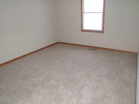 1640 Edgewater Dr, Morris, IL 60450 photo 8