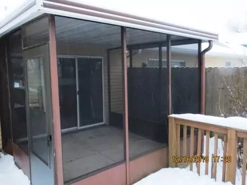 1288 Maroon Dr, Elgin, IL 60120 photo 8