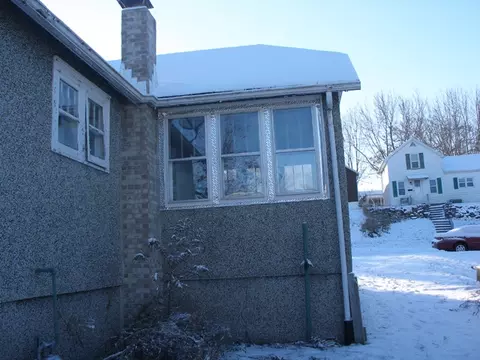 212 E 2nd St, Spring Valley, IL 61362 photo 10