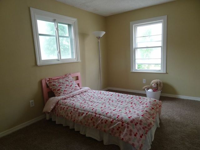 1052 S 4th St, Aurora, IL 60505 photo 13