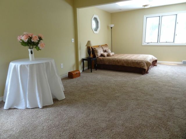 1052 S 4th St, Aurora, IL 60505 photo 12