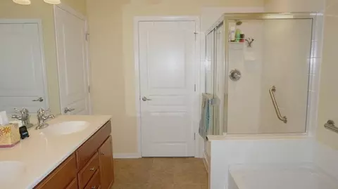 2824 Beacon Pt, Elgin, IL 60124 photo 11