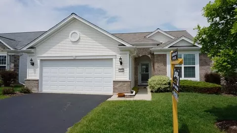 2824 Beacon Pt, Elgin, IL 60124 photo 1