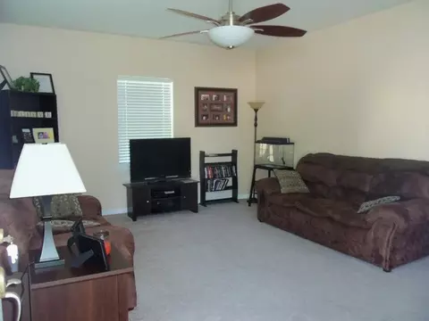 417 E Walnut St, Oglesby, IL 61348 photo 3