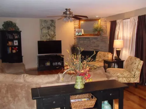 938 Evans St, Ottawa, IL 61350 photo 5