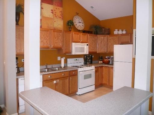 2374 Georgetown Cir, Aurora, IL 60503 photo 3