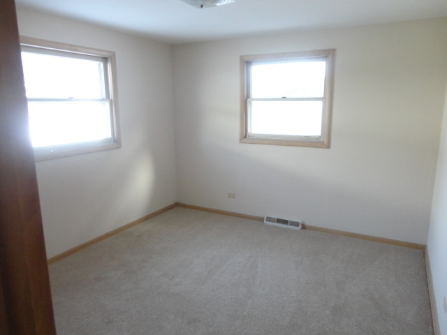 184 S Jane Dr, Elgin, IL 60123 photo 7