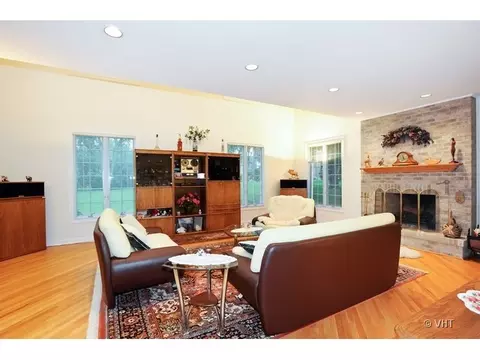 1583 S Vermont St, Rolling Meadows, IL 60008 photo 8