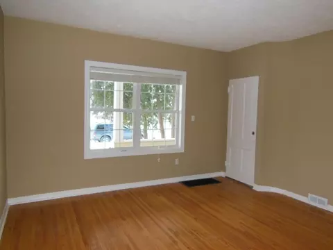 276 Morgan St, Elgin, IL 60123 photo 10