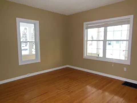 276 Morgan St, Elgin, IL 60123 photo 9