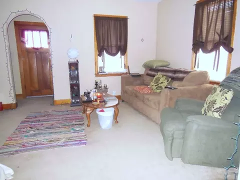 231 W 2nd St, Oglesby, IL 61348 photo 2