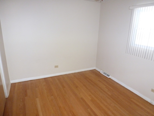 14645 Woodlawn Ave, Dolton, IL 60419 photo 11