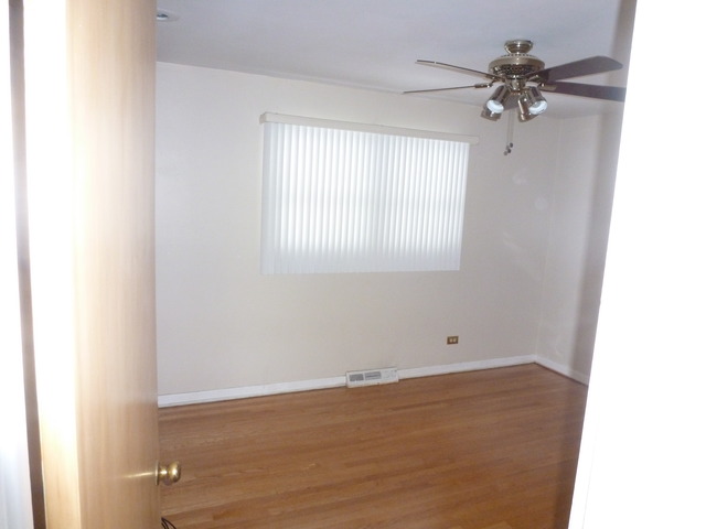14645 Woodlawn Ave, Dolton, IL 60419 photo 9