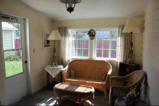 304 S Hall St, Morrison, IL 61270 photo 2