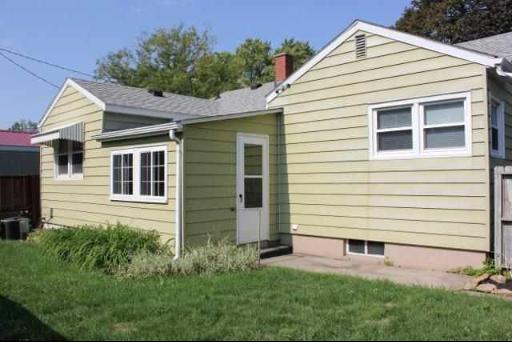304 S Hall St, Morrison, IL 61270 photo 1