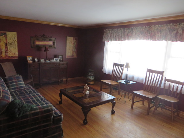 17 E James Way, Cary, IL 60013 photo 2