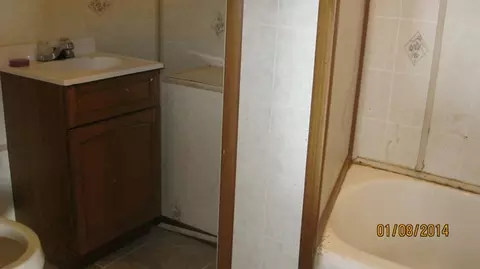 307 E 3rd St, Depue, IL 61322 photo 11