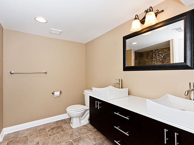 536 E 88th Pl, Chicago, IL 60619 photo 13