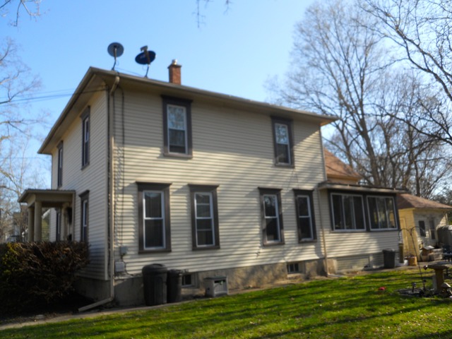 30 S Jackson St, Batavia, IL 60510 photo 2