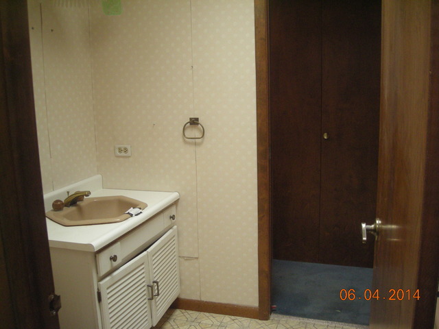 Undisclosed, Crete, IL 60417 photo 6