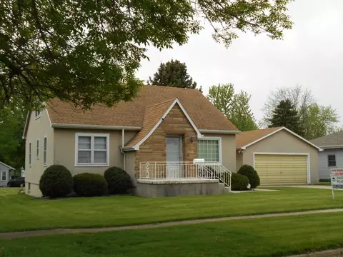 417 W Devlin St, Spring Valley, IL 61362 photo 1