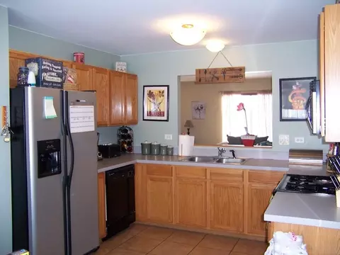 1400 Major Dr, Plainfield, IL 60586 photo 2