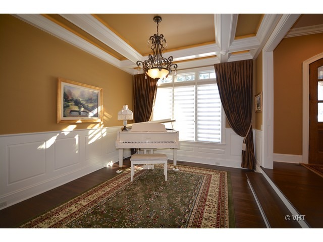 941 E Hillside Rd, Naperville, IL 60540 photo 5