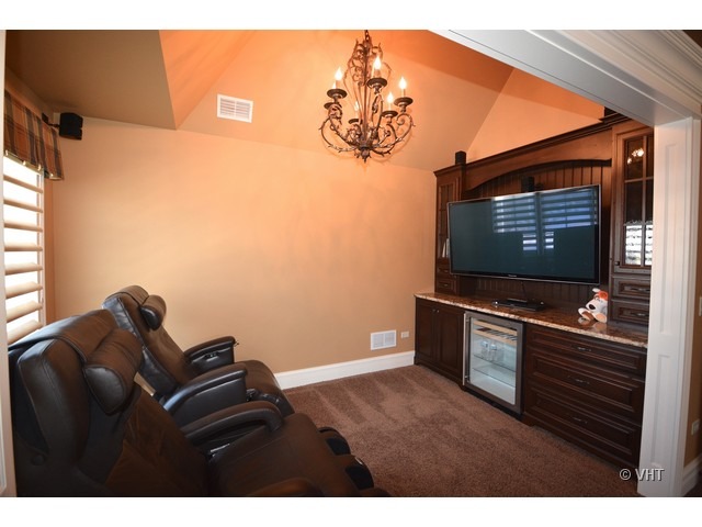941 E Hillside Rd, Naperville, IL 60540 photo 15