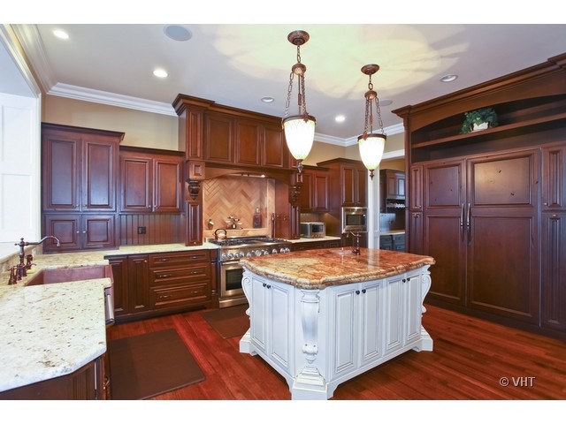 941 E Hillside Rd, Naperville, IL 60540 photo 8