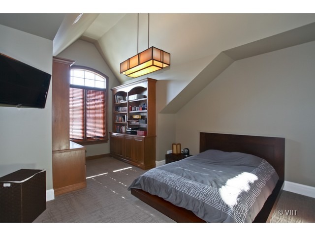 941 E Hillside Rd, Naperville, IL 60540 photo 17