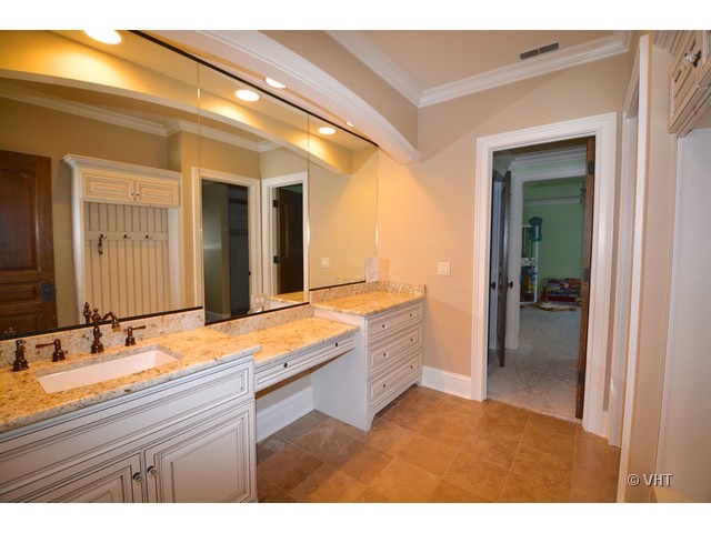 941 E Hillside Rd, Naperville, IL 60540 photo 18