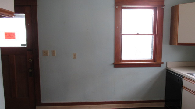718 Sexton St, Aurora, IL 60505 photo 11
