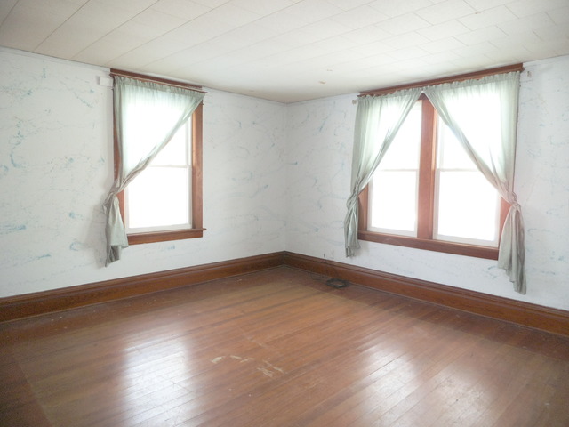 511 E Mason St, Polo, IL 61064 photo 5