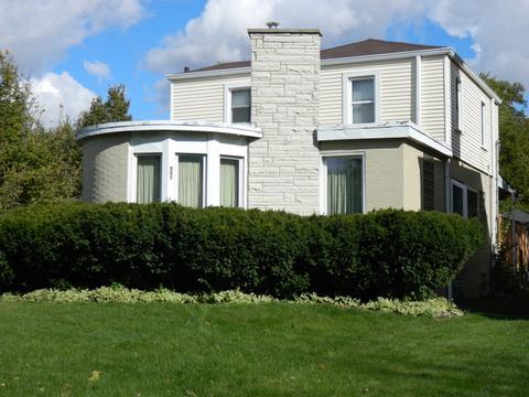551 E Parkway Rd, Riverside, IL 60546 photo 1