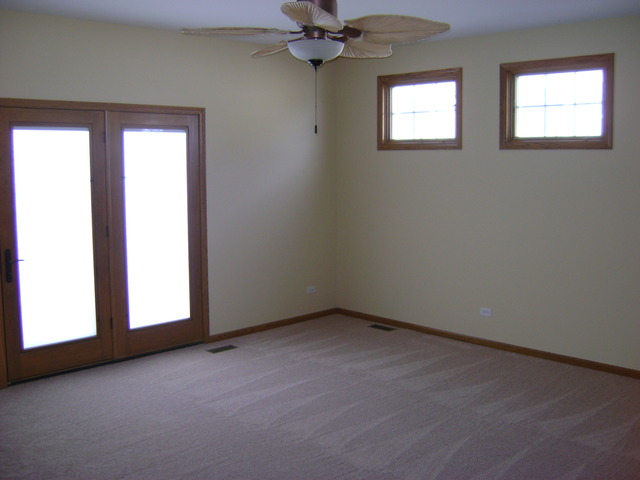 2 Eineke Ct, Algonquin, IL 60102 photo 10
