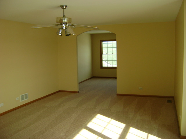 2 Eineke Ct, Algonquin, IL 60102 photo 15