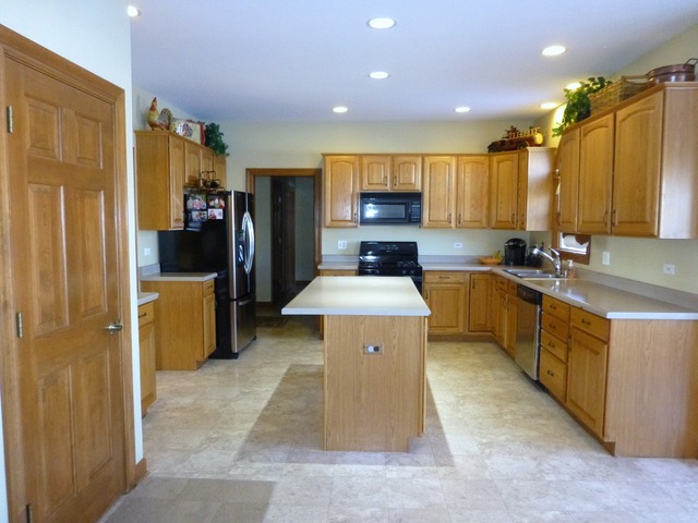 4 Bunker Hill Ct, Algonquin, IL 60102 photo 8