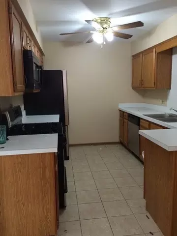 328 Frontage Rd #1a, Willowbrook, IL 60527 photo 3