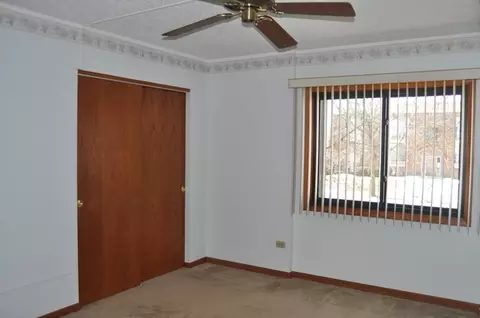 1472 N Rock Run Dr #2B, Crest Hill, IL 60403 photo 9