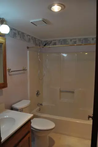 1472 N Rock Run Dr #2B, Crest Hill, IL 60403 photo 11