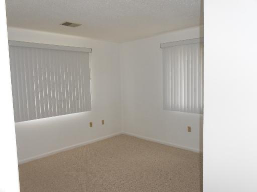 900 Thomas Dr, Morris, IL 60450 photo 5