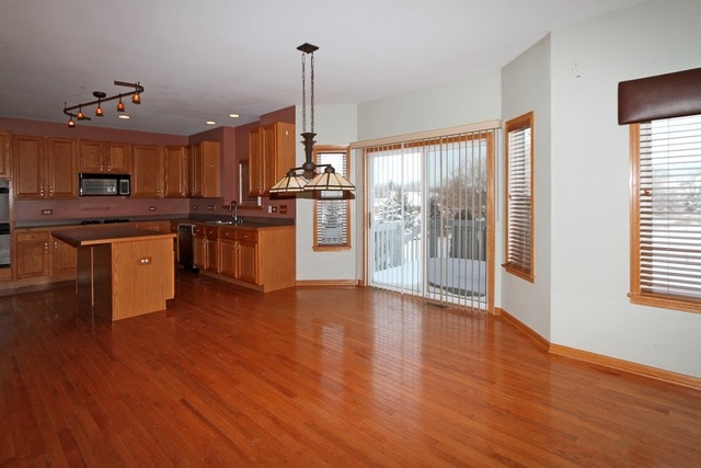 1572 Southgate Ct, Bartlett, IL 60103 photo 3