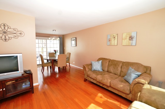 1169 Windsor Dr, Wheaton, IL 60189 photo 3