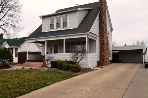 1819 7th St, Peru, IL 61354 photo 2