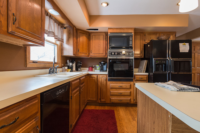 1135 Gulf Keys Rd, Elgin, IL 60120 photo 8