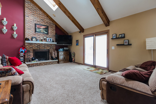 1135 Gulf Keys Rd, Elgin, IL 60120 photo 2